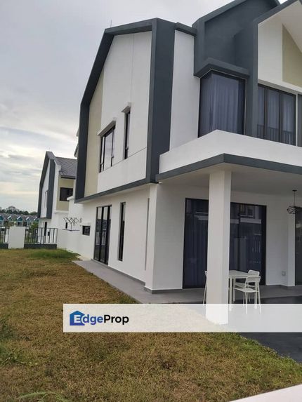 STYLISH Fully Furnished Brand New Serenia City Arina End Lot 2 Sty Terrace, Selangor, Sepang