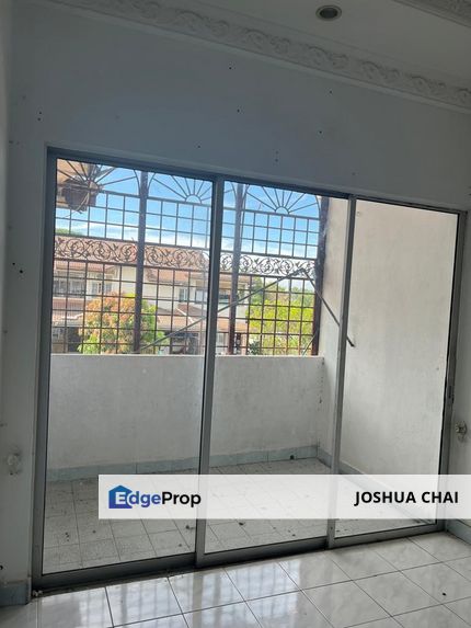 🏡 Cozy Townhouse for Rent @ Putra Heights  RM1,350 / month | 990 sqft | 3 Bedrooms | 2 Bathrooms  A bright and comfortable townhouse in a peaceful, Selangor, Subang Jaya