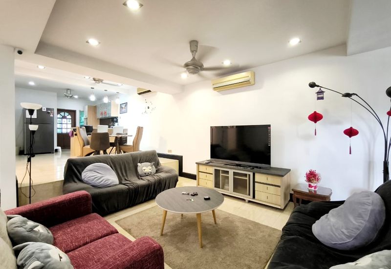 Damansara Kim