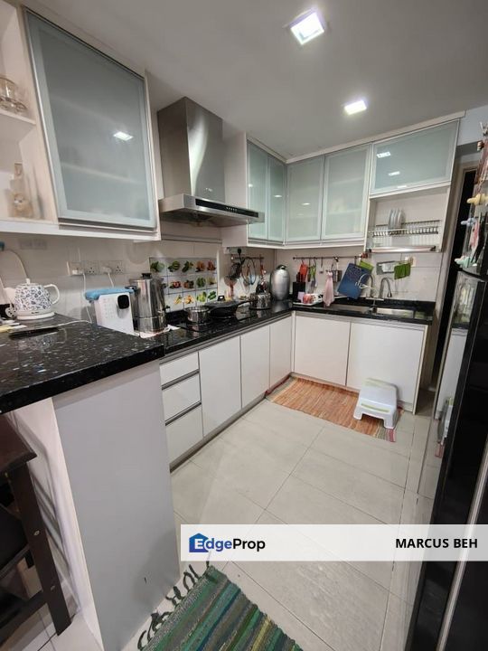 Puchong Jaya Atmosfera Condo | Move in Condition ( Well Kept Renovated ), Selangor, Puchong