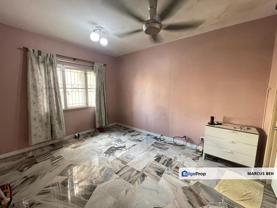 Puchong Town Wawasan | Ground floor unit , Clean & Partly furnished , Sri Penaga, Selangor, Puchong