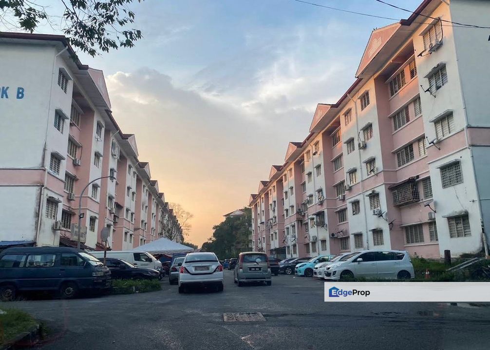 Bandar Puteri Puchong | Sri Dahlia Apt | Bare unit 3 Rooms 4th floor, Selangor, Bandar Puteri Puchong