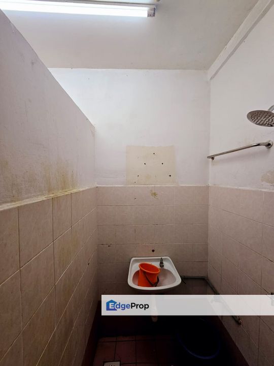 Bandar Puteri Puchong | Sri Dahlia Apt | Bare unit 3 Rooms 4th floor, Selangor, Bandar Puteri Puchong