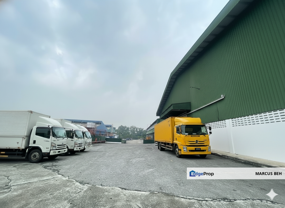 Shah Alam Industrial Sek 15 BIG Warehouse for Rent with 24 hrs guarded CCC  CF, Selangor, Shah Alam