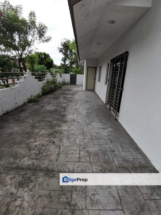 One and Half Storey Landed House Bandar Sri Damansara for Rental @RM2 ...