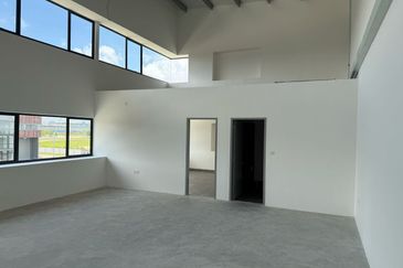 Elmina Business Park