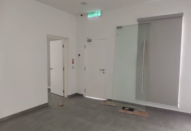 Hicom Industrial Estate, Shah Alam 1.5sty Adjoining Link Factory for Rent