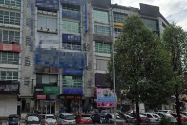 Pusat Perdagagan One Puchong @ 6 Storey Shoplot For Sale