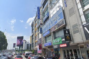 Pusat Perdagagan One Puchong @ 6 Storey Shoplot For Sale
