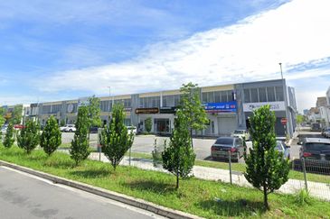 Persiaran Bandar Metro Puchong 1.5 Storey Shoplot(Endlot)For Sale