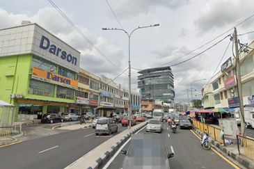 Off Jalan Pudu @ 3 Storey Shoplot For Sale