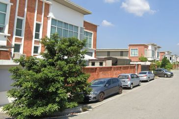 Rawang Industrial Park 1.5 storey semi-d factory for Rent