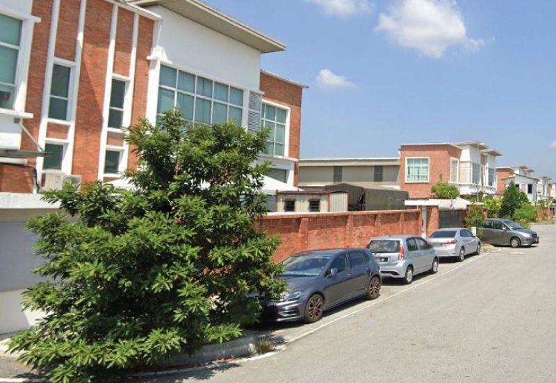 Rawang Industrial Park 1.5 storey semi-d factory for Rent