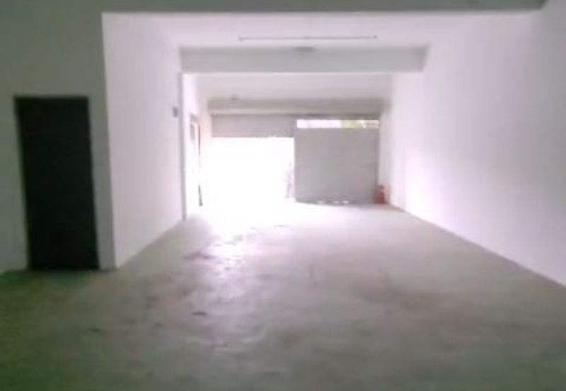 Bandar Putera 2, Klang 2sty Shop for Rent