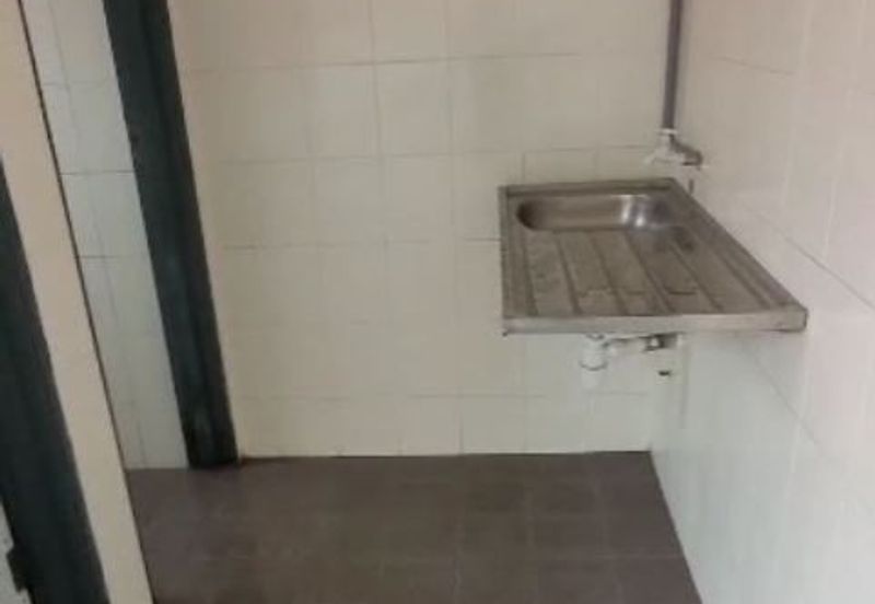 Bandar Putera 2, Klang 2sty Shop for Rent