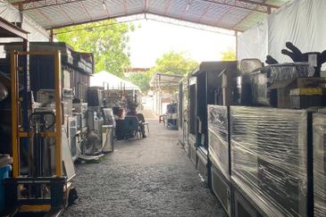 Taman Perindustrian Bukit Kemuning Commercial Land For Sale