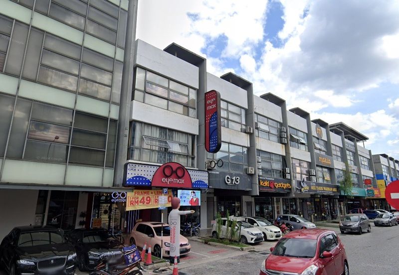 Medan Niaga Tasik Damai,Sungai Besi @ 3 Storey Shoplot For Sale