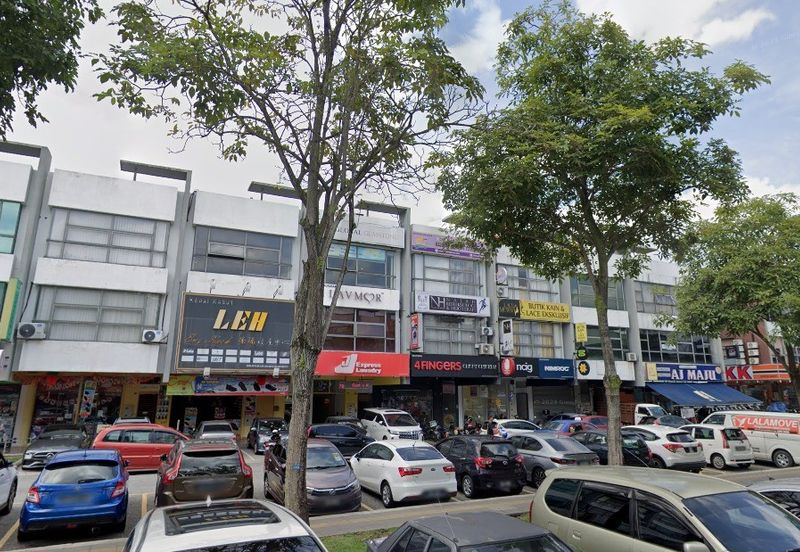 Medan Niaga Tasik Damai,Sungai Besi @ 3 Storey Shoplot For Sale