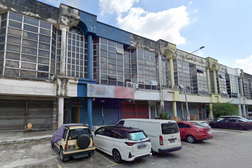 Sungai Buloh, Selangor Ground Floor Shop for Rent