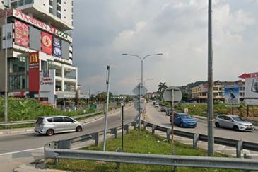 Cheras Balakong Warehouse/ Showroom For Rent