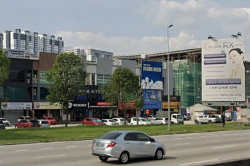 Cheras Balakong Warehouse/ Showroom For Rent