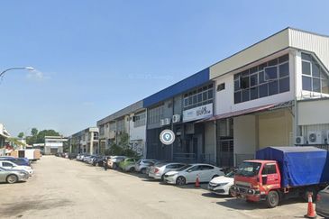 Taman Perindustrian Sungai Buloh 1.5 Storey Terrace Factory for Sale