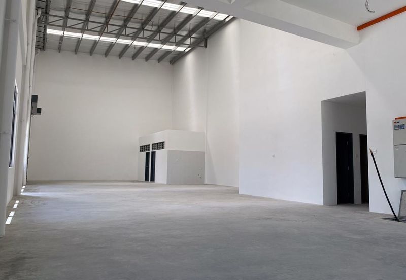 Eco Perindustrian 5, Puncak Alam 1.5 Story Cluster Semi-D Factory For Sale