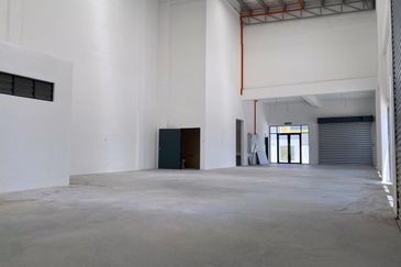 Eco Perindustrian 5, Puncak Alam 1.5 Story Cluster Semi-D Factory For Sale