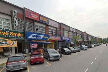 Temu Business Centre, City of Elmina