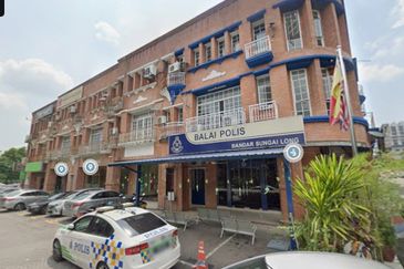 Bandar Sungai Long, Kajang 3 Storey Shop Lot For Sale