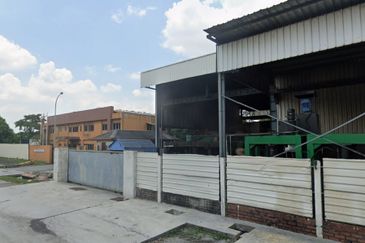 Seksyen 34, Shah Alam Commercial Land with Warehouse Factory For Sale