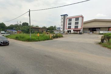 Seksyen 34, Shah Alam Commercial Land with Warehouse Factory For Sale