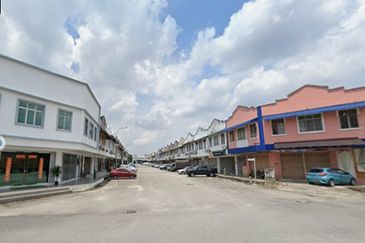 Taman Perindustrian Kinrara 1.5 Storey Semi-D Factory For Rent