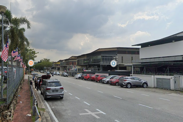 Seksyen 6, Kota Damansara PJ 3 Storey Corner Semi-D Factory For Rent