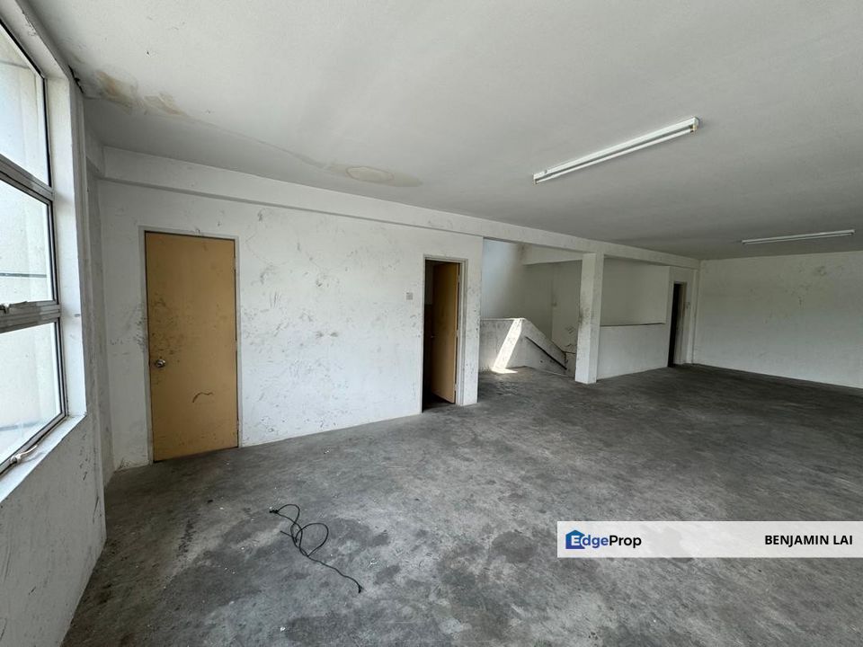 Taman Perindustrian Tasik Perdana, Puchong 1.5 Story Semi-D Factory For Sale, Selangor, Puchong