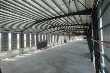 West Port, Pulau Indah