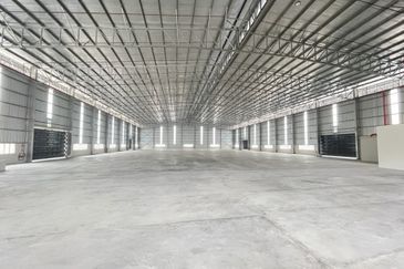 West Port, Pulau Indah