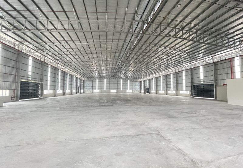 West Port, Pulau Indah