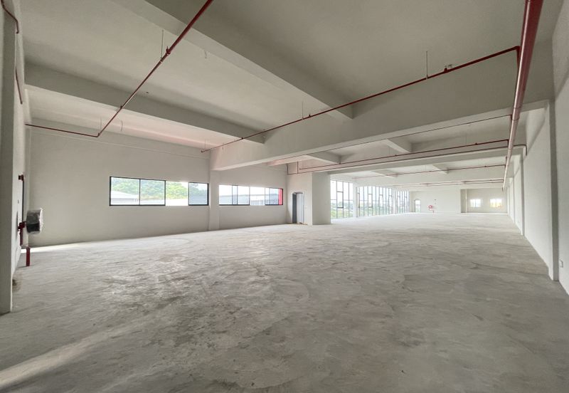 West Port, Pulau Indah