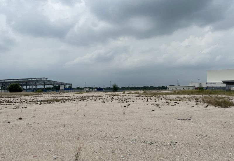 West Port, Pulau Indah