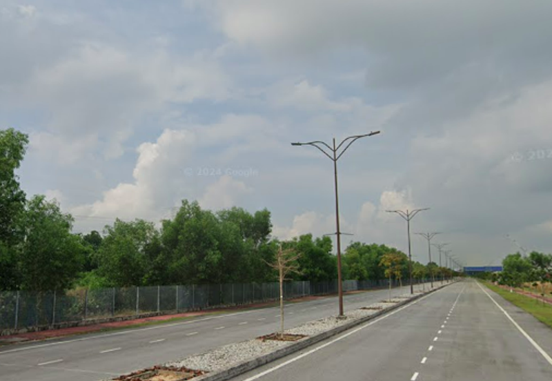 West Port, Pulau Indah