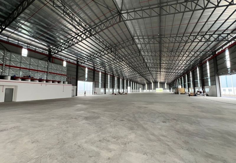 West Port, Pulau Indah