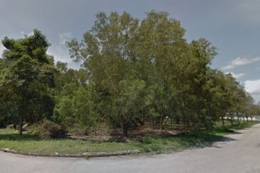 West Port, Pulau Indah