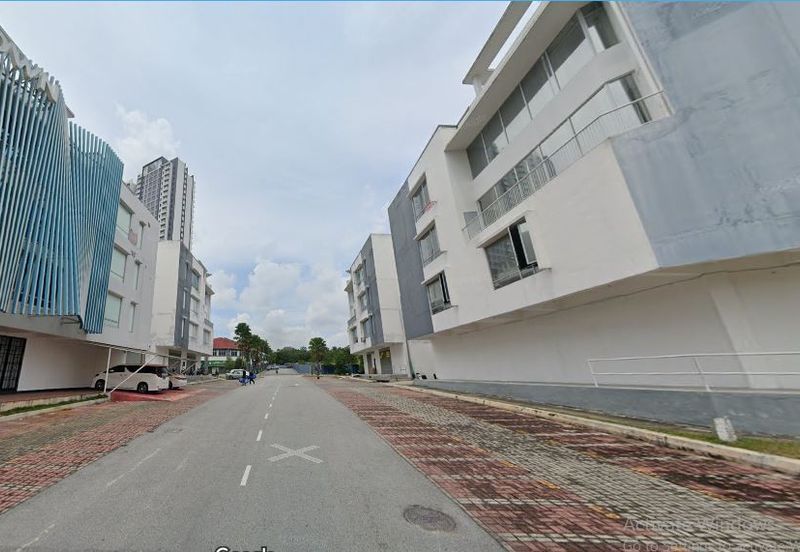 Kinrara Uptown, Puncak Jalil, Seri Kembangan, 4sty Shop Corner Lot