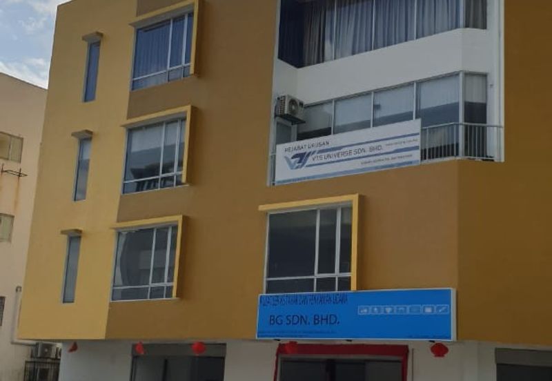 Kinrara Uptown, Puncak Jalil, Seri Kembangan, 4sty Shop Corner Lot