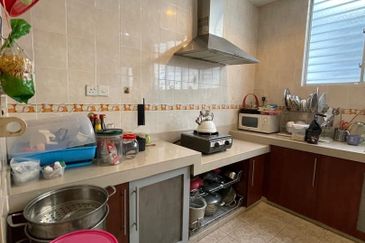 Jalan Sepah Puteri 5/10