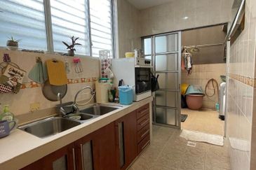 Jalan Sepah Puteri 5/10