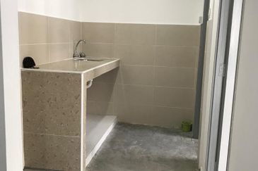 Jalan Teknologi 3/6B