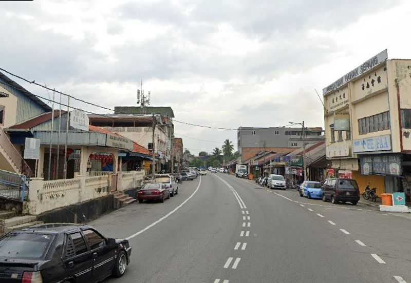 Double Storey Shoplot, Pusat Perniagaan Salak 2, Selangor For Sale