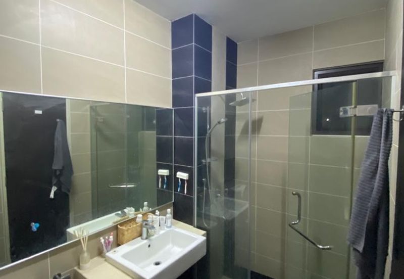 Viana at Elmina Gardens